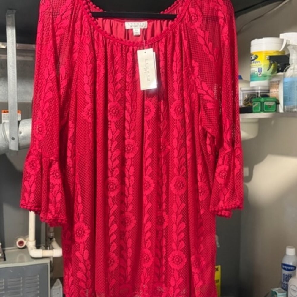 NEW STUDIO WOMAN Women's Red Lined Top 2X - Lace Overlay